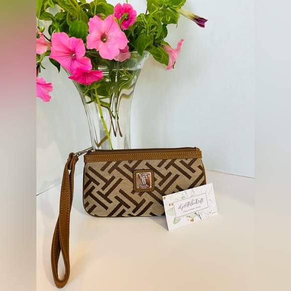 TIGNANELLO Wristlet Signature Canvas Top Zip Khaki Saddle - Picture 11 of 11